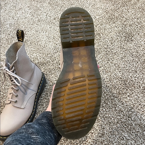 Dr. Martens 1460 Pascal Virginia Lace up vintage taupe Combat Boots - Picture 9 of 9